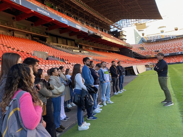 Visita de los estudiantes del Máster a las instalaciones del Valencia Club de Fútbol. Curso 2023-2024